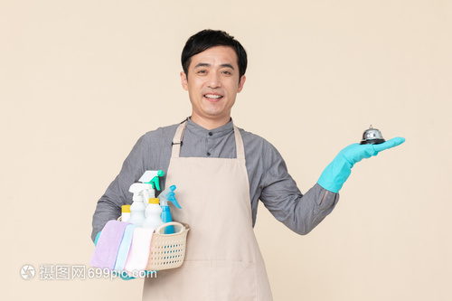 男性家政保潔與服務(wù)鈴